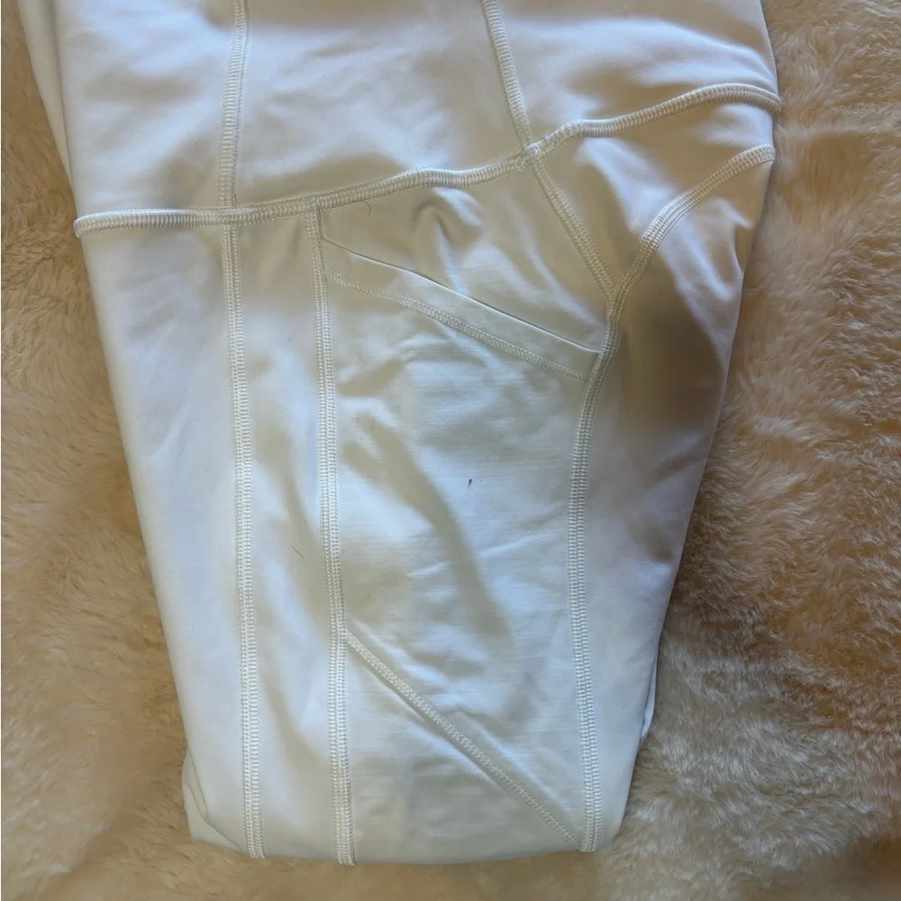Lululemon White High-Waisted Leggings
